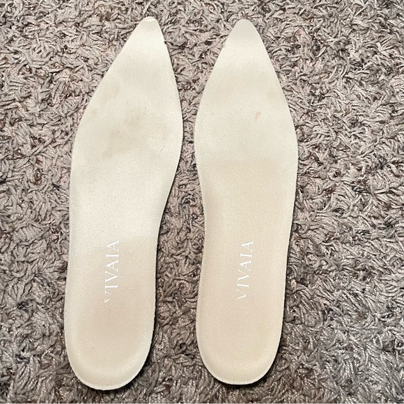 Vivaia Monica Pointed Toe Loafers Womens‎ Size US9/40EU Cream Ivory Flats Shoes - Picture 14 of 15